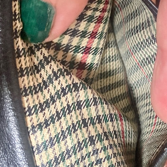 GENUINE LEATHER WRISTLET ILI NEW YORK TORONTO BLACK EUC - Picture 10 of 13